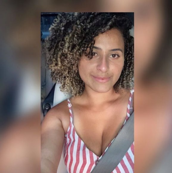 Meet your Posher, Alessia - Picture 1 of 1